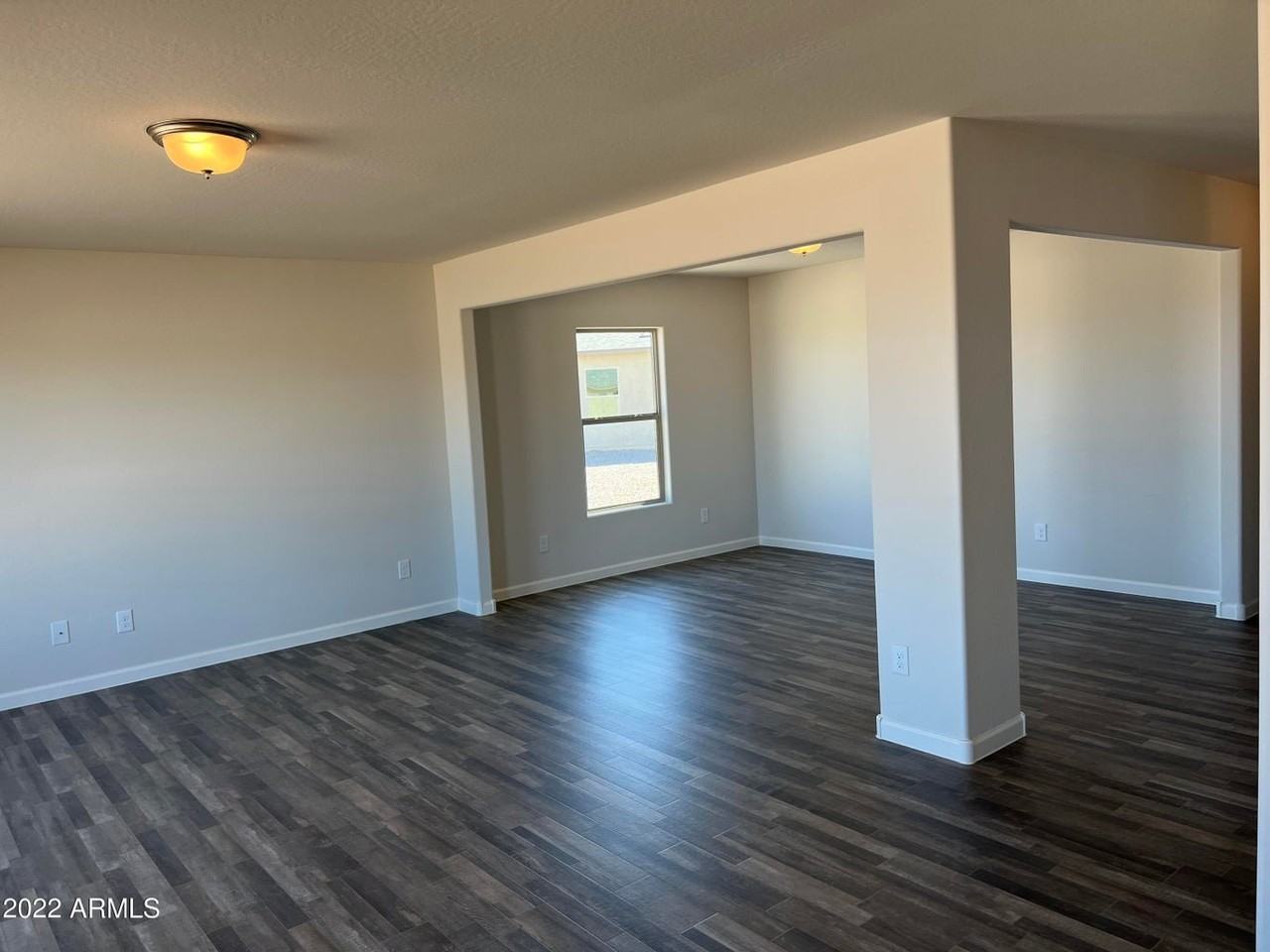 241 S Apache Ave - Photo 4 of 11