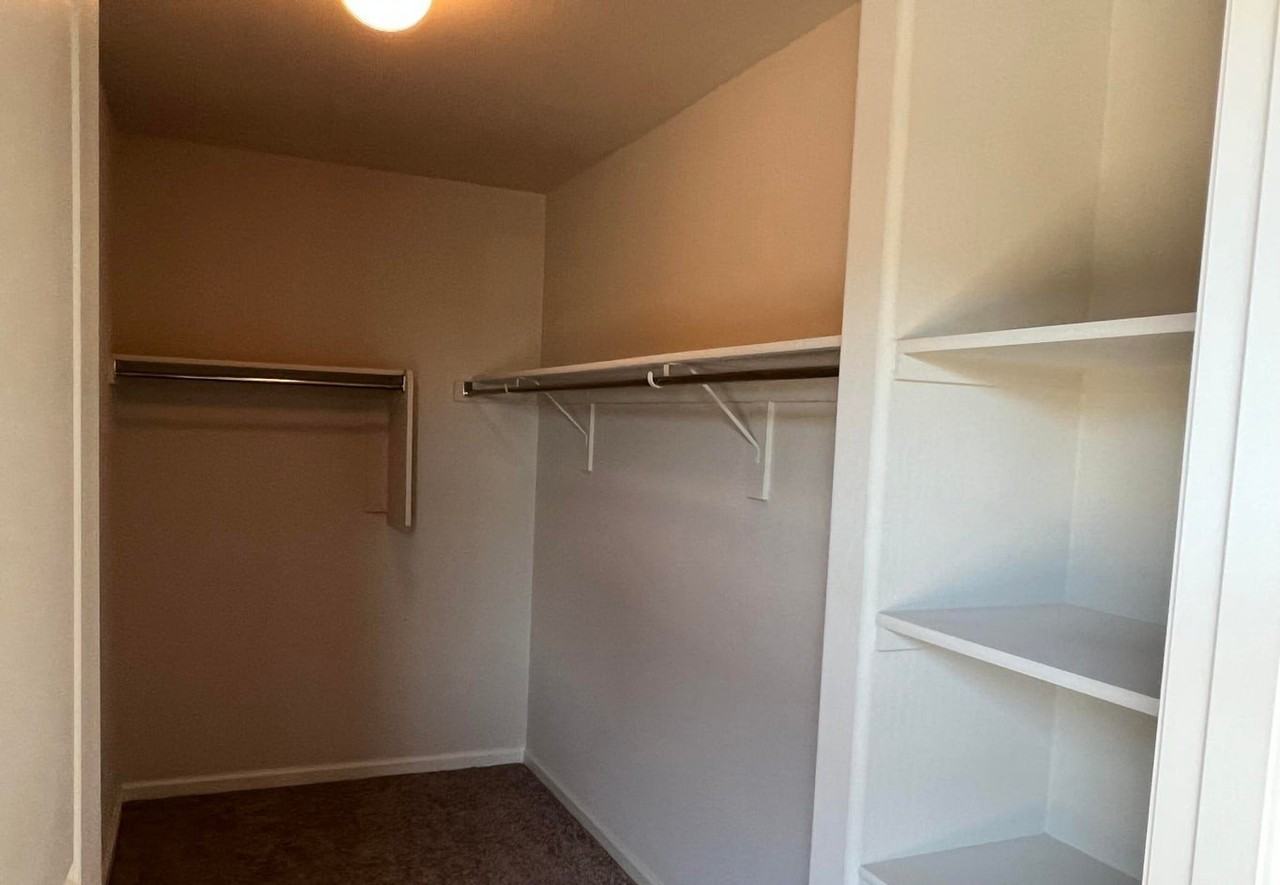 241 S Apache Ave - Photo 5 of 11