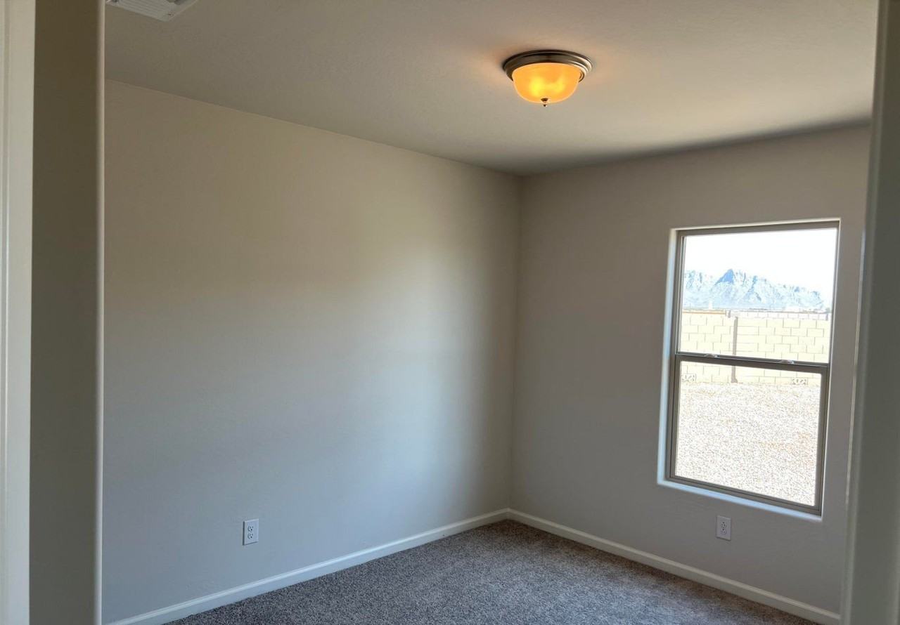 241 S Apache Ave - Photo 7 of 11