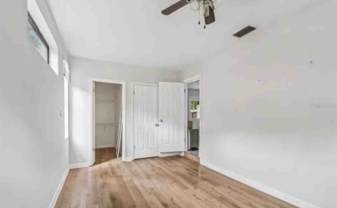 930 Montrose Blvd N - Photo 6 of 14