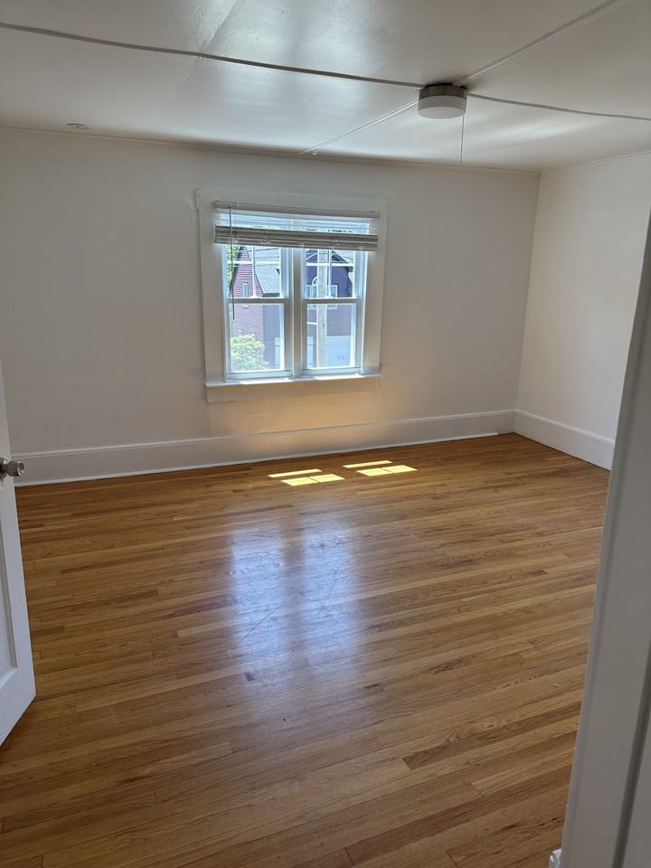 25 Lafayette St #2 - Photo 2 of 12