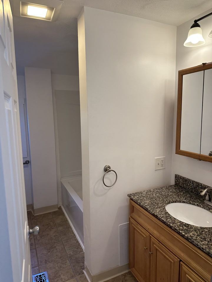 25 Lafayette St #2 - Photo 3 of 12