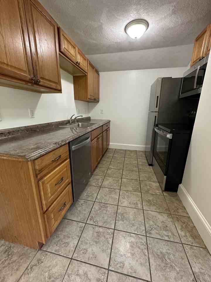 25 Lafayette St #2 - Photo 5 of 12