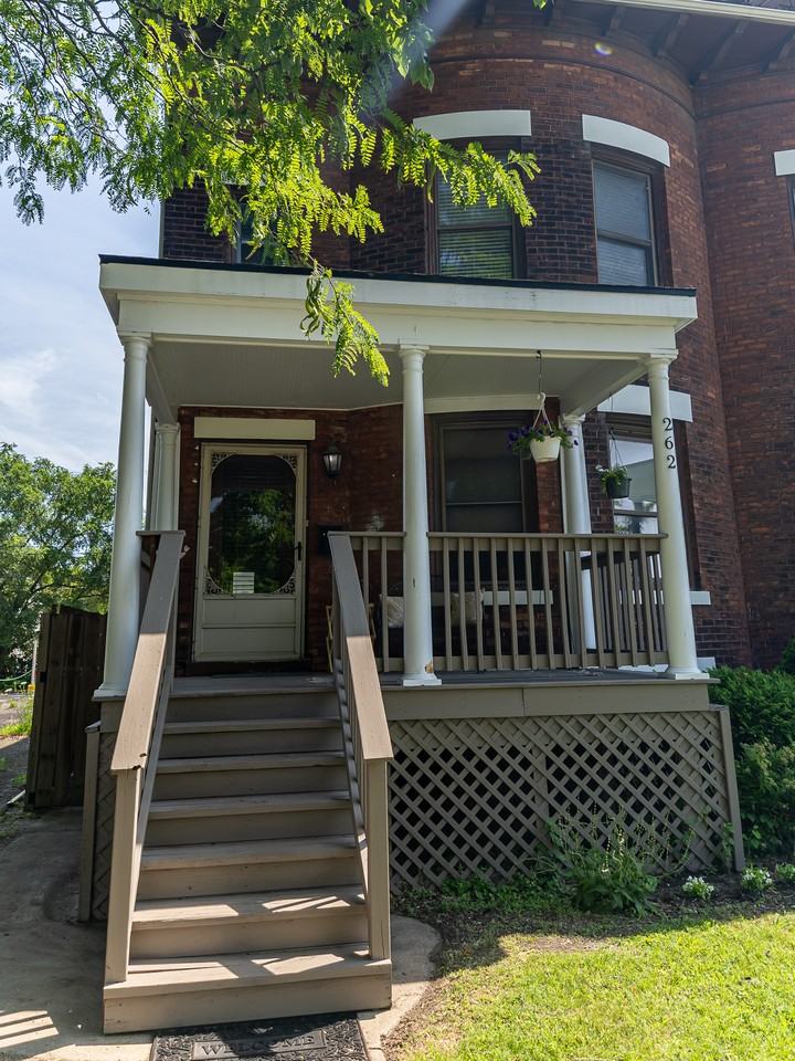 262 W Grand Blvd #2 - Photo 2 of 50