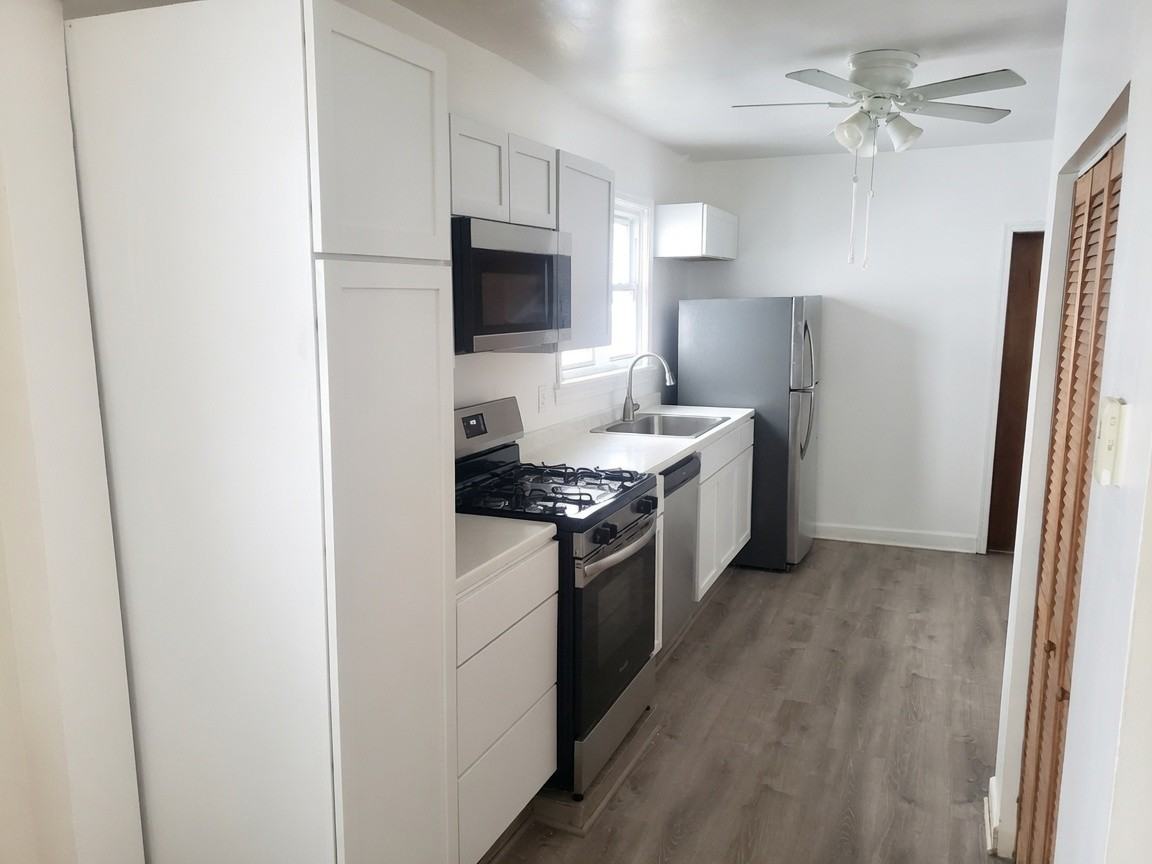 923 S Aberdeen St #2 - Photo 4 of 19