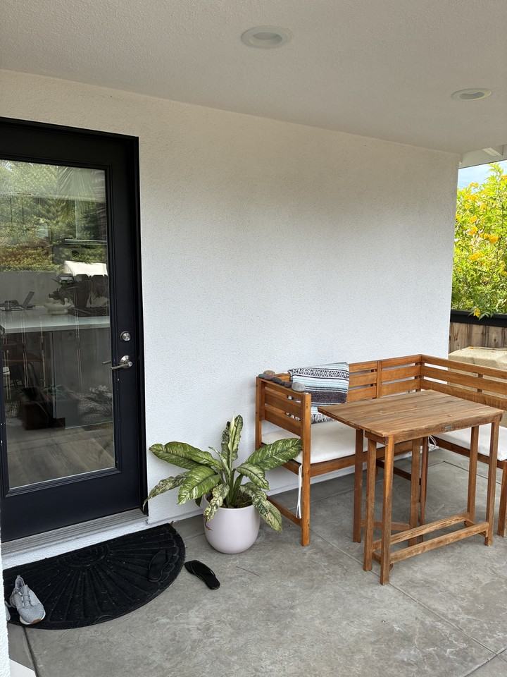 1310 Basswood Ave #NA - Photo 2 of 6