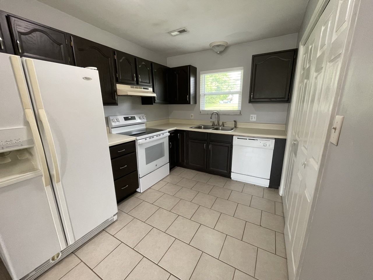 117 Stonetree Dr #117 - Photo 5 of 6