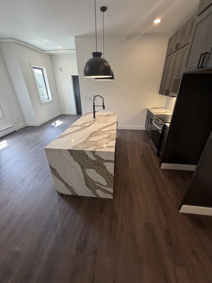 112 Burt St #1 - Photo 6 of 6