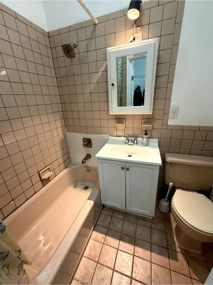 459 11th St #1 - Photo 7 of 7