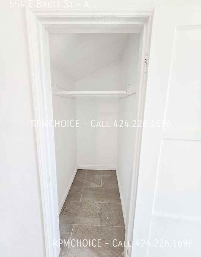 554 E Brett St #A - Photo 3 of 13