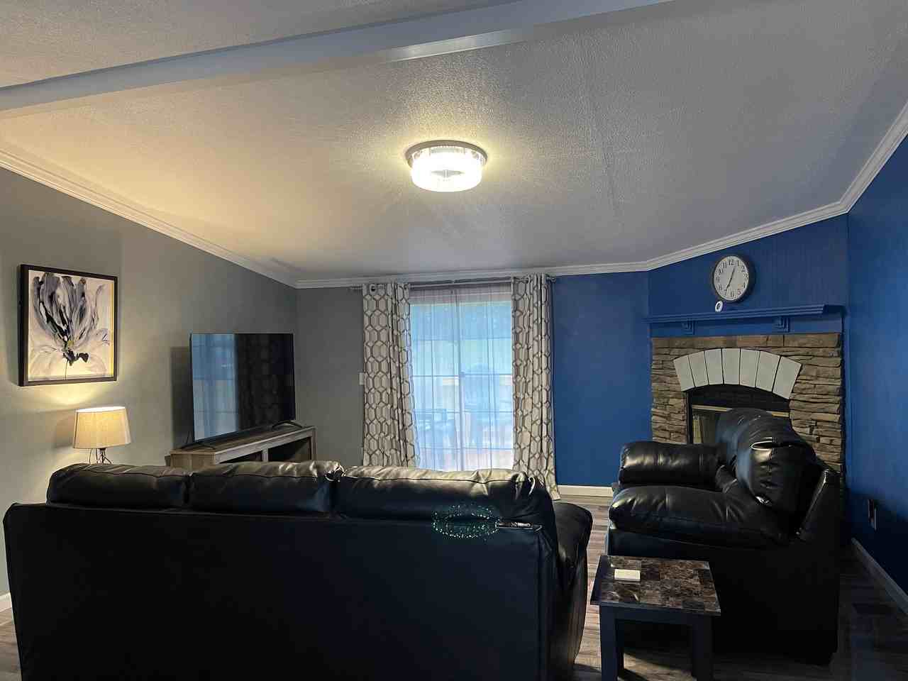 213 Elm St #NA - Photo 4 of 17