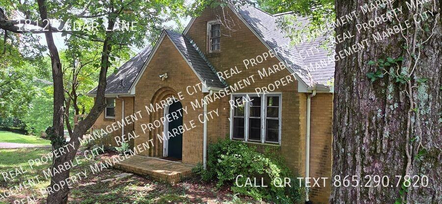 1812 Cedar Ln - Photo 3 of 22