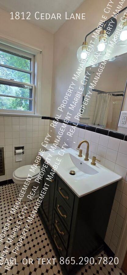 1812 Cedar Ln - Photo 5 of 22