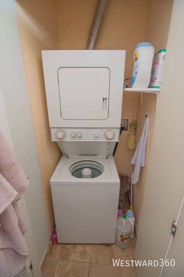 2748 N Kostner Ave #3 - Photo 6 of 9