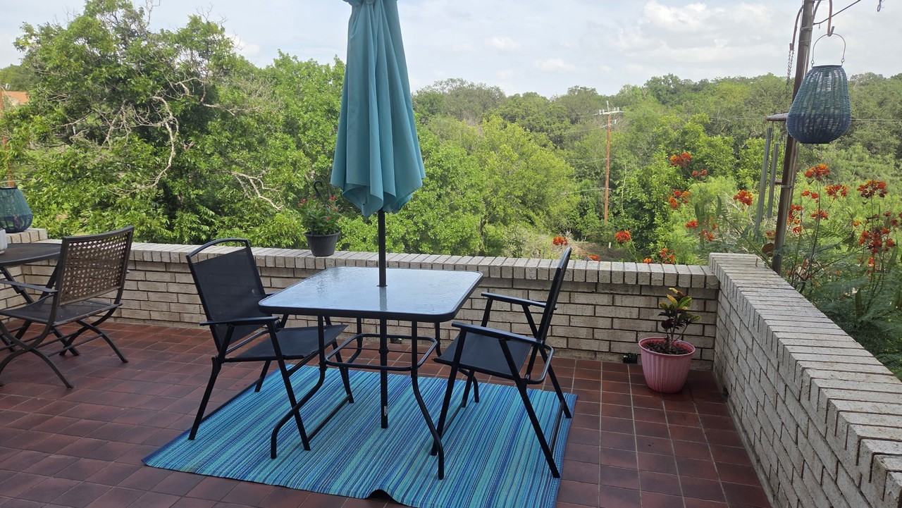 2910 Wacos Dr #NA - Photo 2 of 35