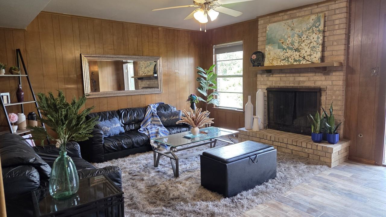 2910 Wacos Dr #NA - Photo 3 of 35