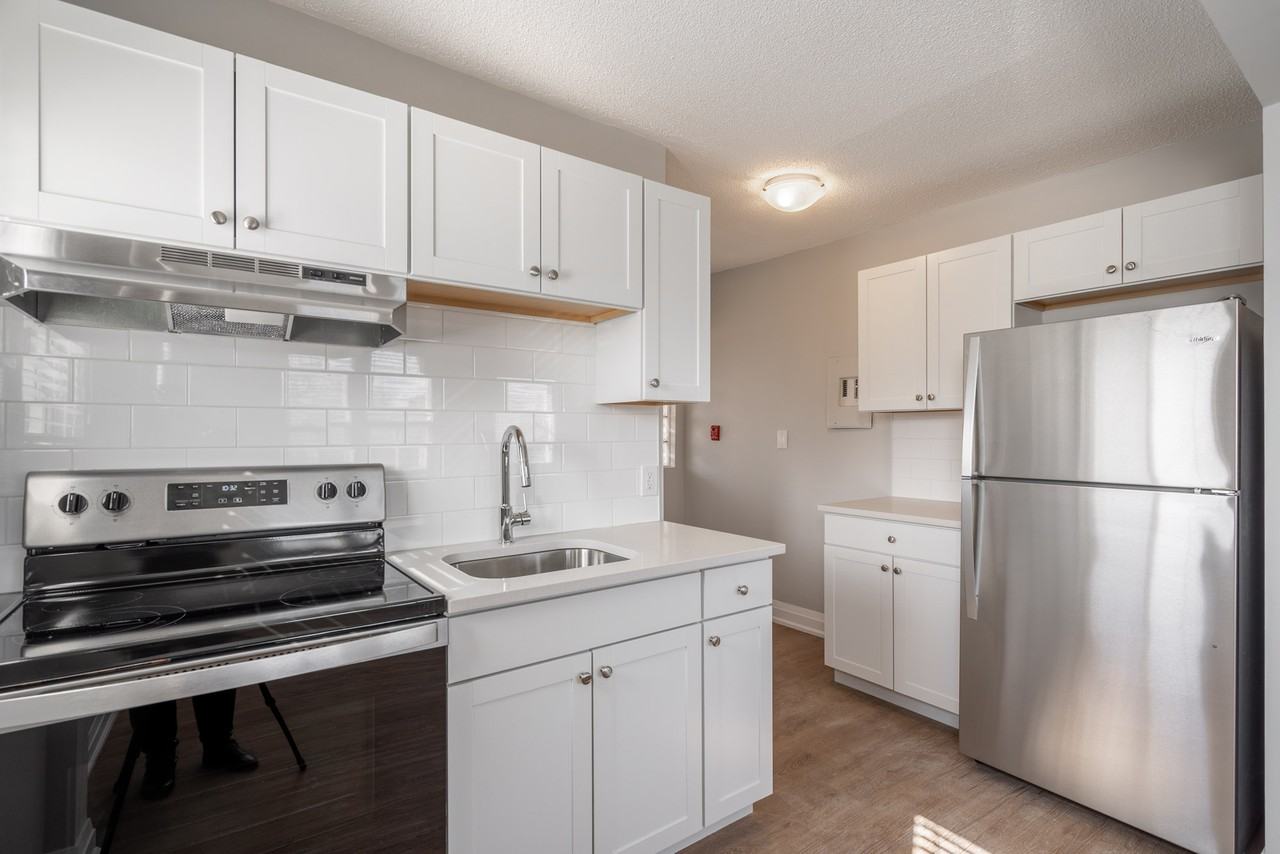 81 Gibson Ave #5 - Photo 3 of 14