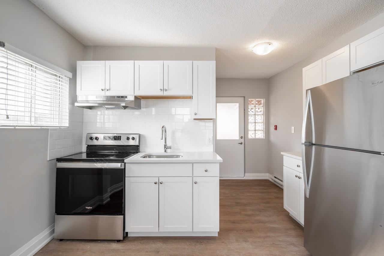 81 Gibson Ave #5 - Photo 5 of 14
