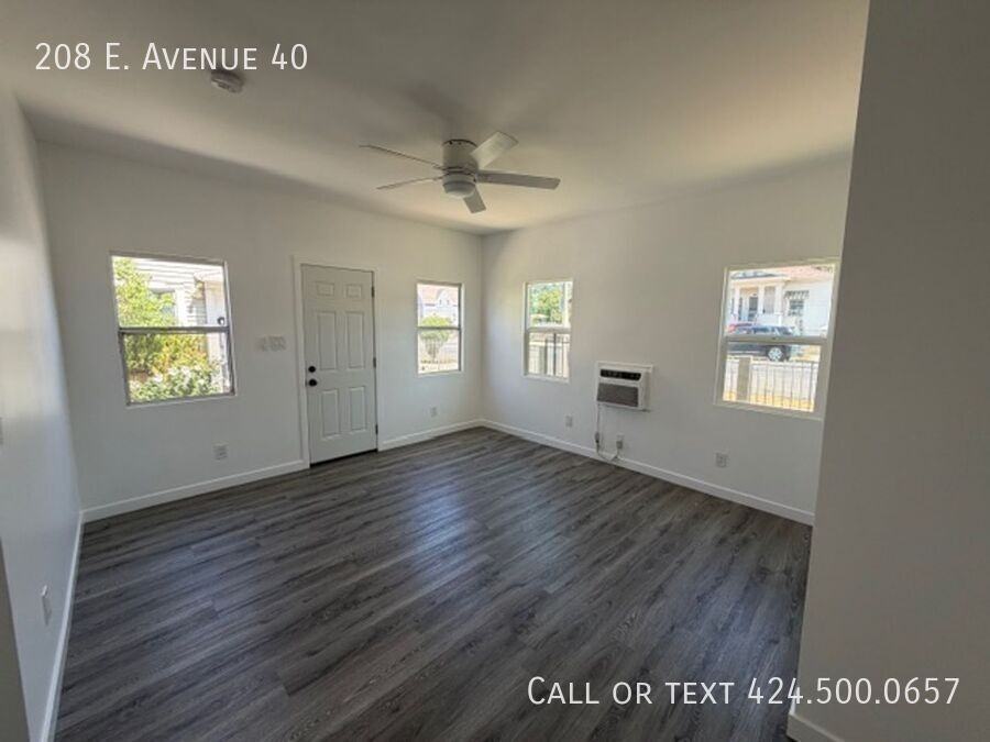 208 E Avenue 40 - Photo 2 of 10
