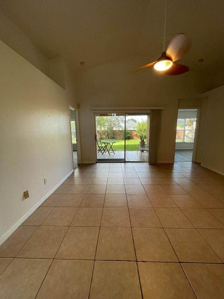 8231 Fort Thomas Way #NA - Photo 7 of 12