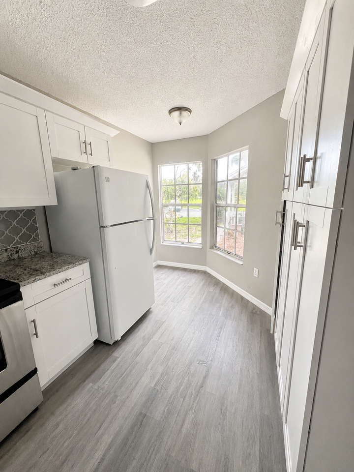 3174 Beecher Dr E #C - Photo 5 of 30