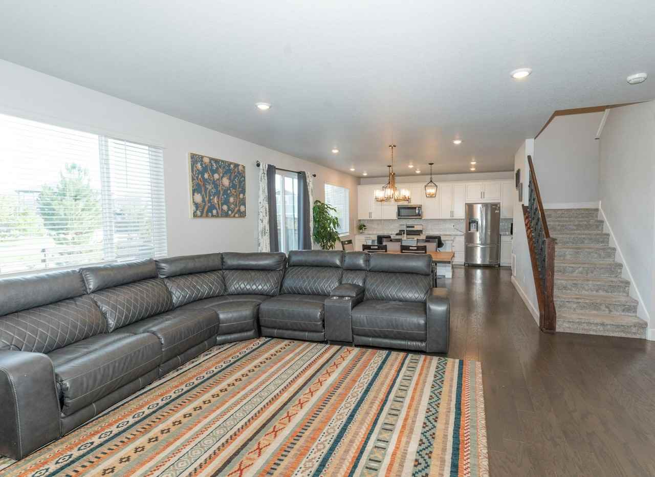 13534 Tree Sparrow Lane - Photo 2 of 30