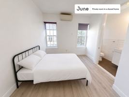featured image of 39A Broome St #B