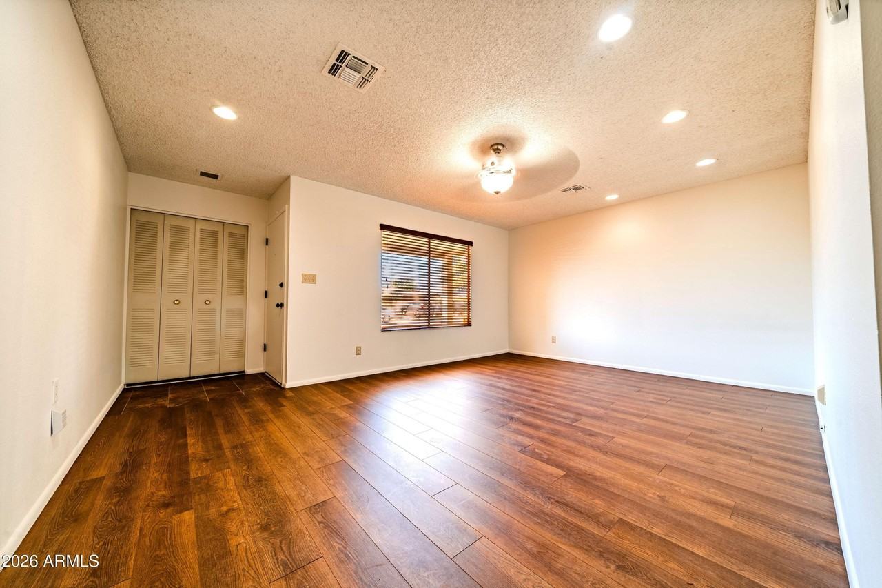 3408 W Purdue Ave - Photo 7 of 31
