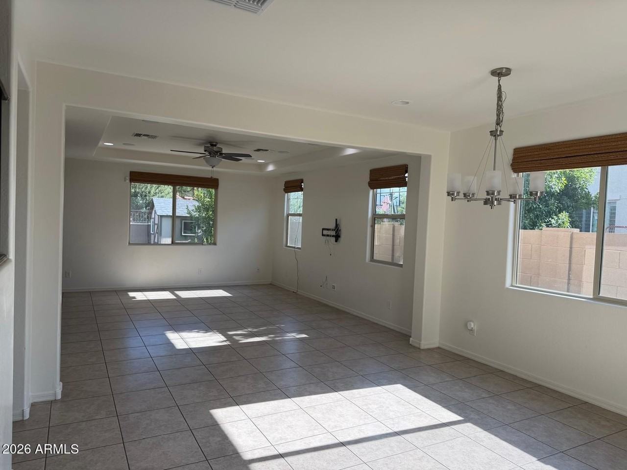 2043 E Lantana Dr - Photo 7 of 17