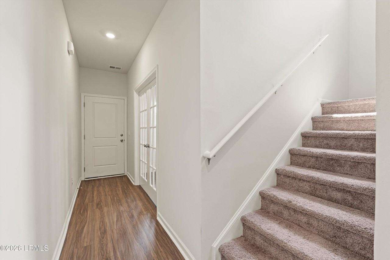 46 Cedarwood St - Photo 4 of 30