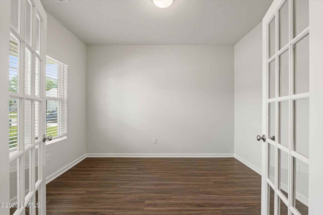 46 Cedarwood St - Photo 5 of 30