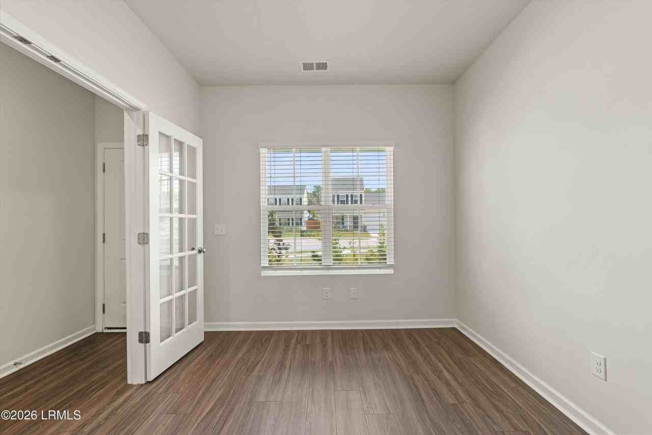 46 Cedarwood St - Photo 6 of 30