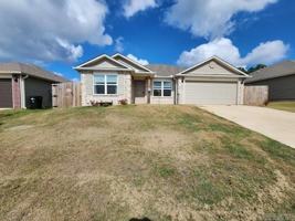 featured image of 1072 Huntington Dr