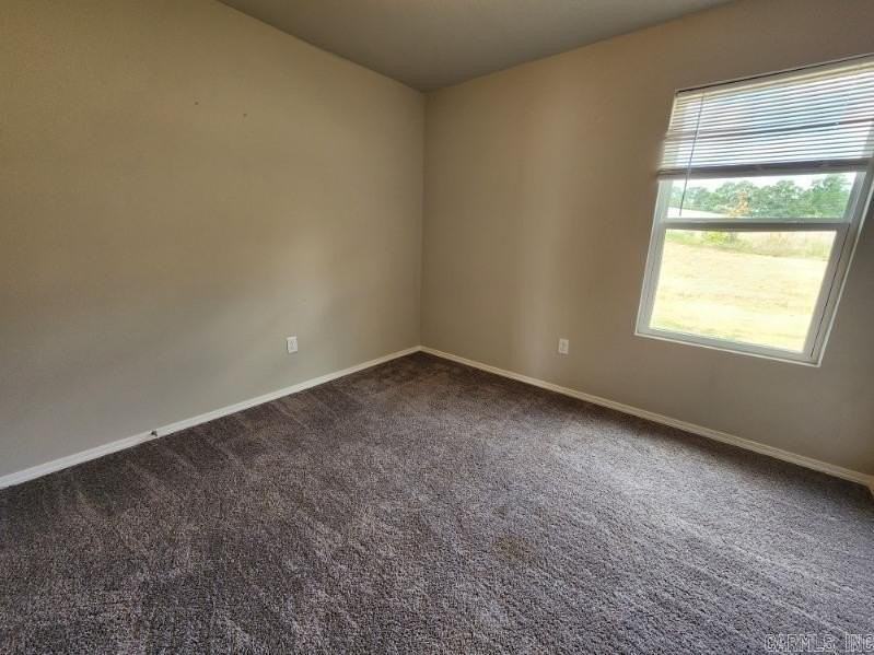 1072 Huntington Dr - Photo 4 of 11