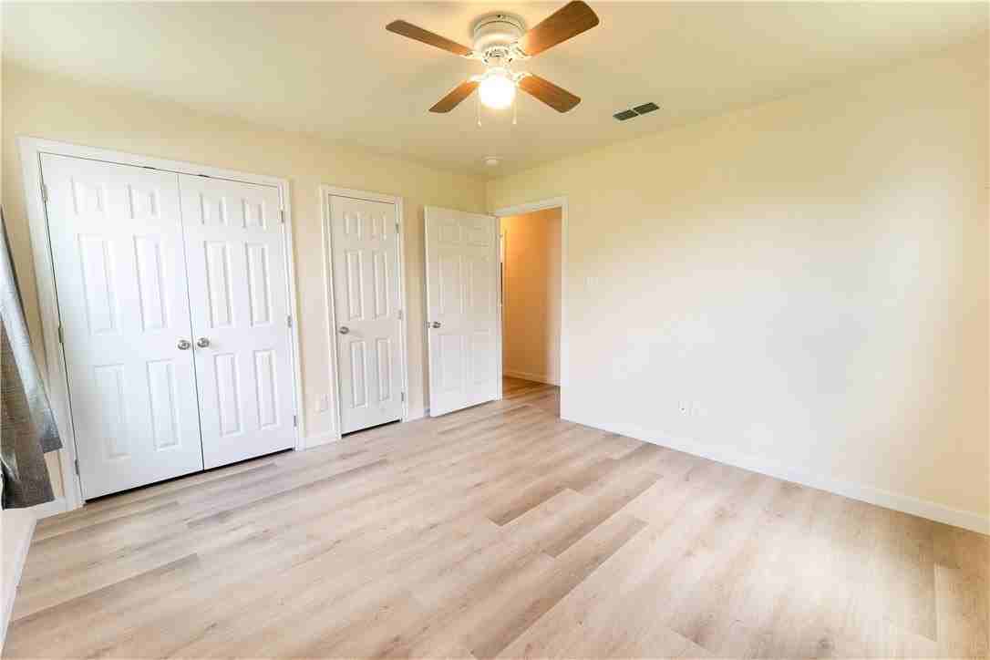 104 Commerce St - Photo 5 of 8