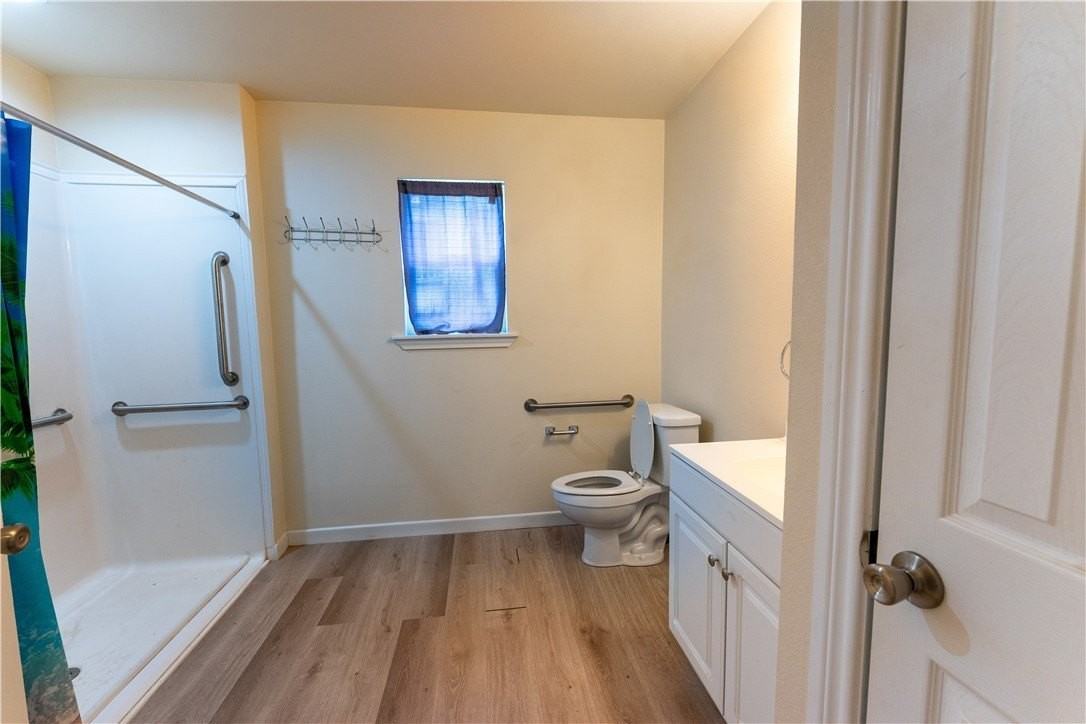 104 Commerce St - Photo 7 of 8