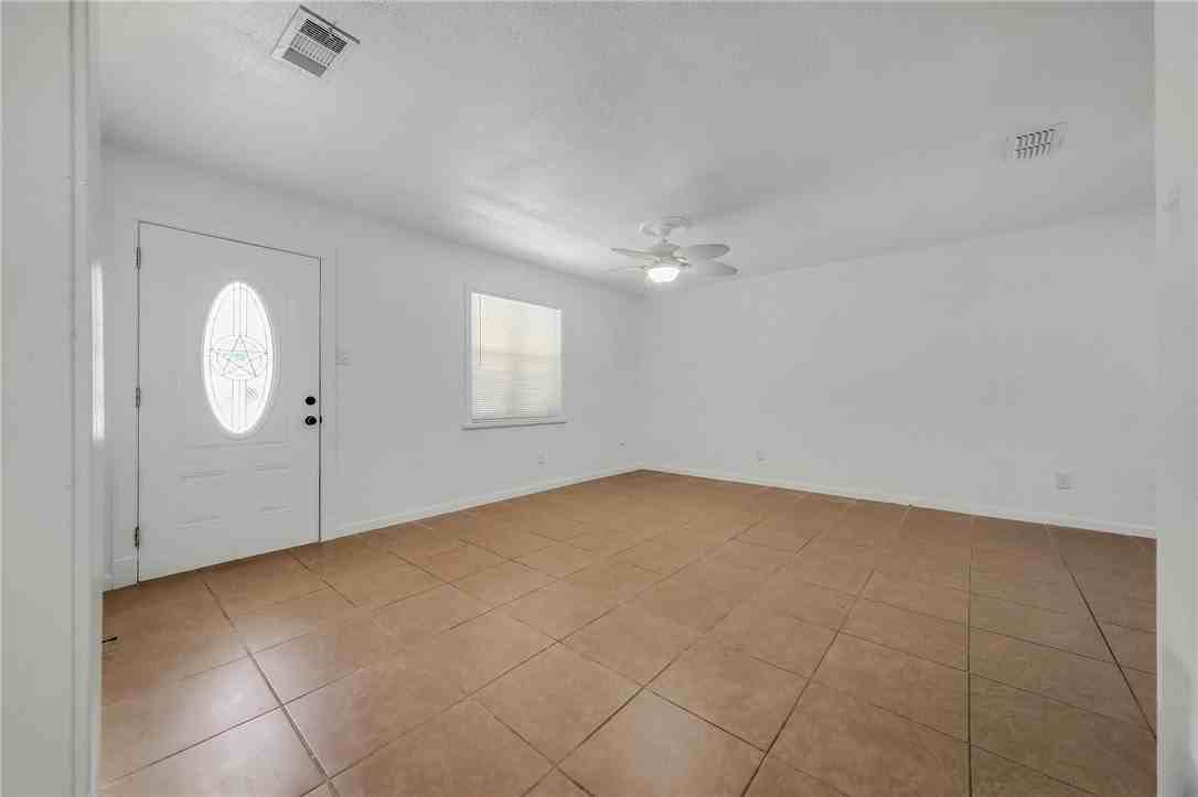 1814 Loritte Dr - Photo 5 of 13
