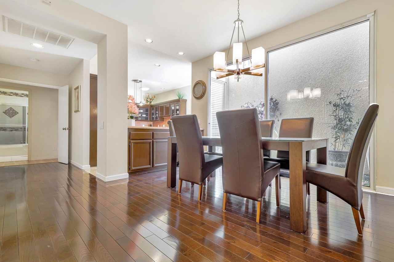 142 Lake Shore Dr - Photo 5 of 31