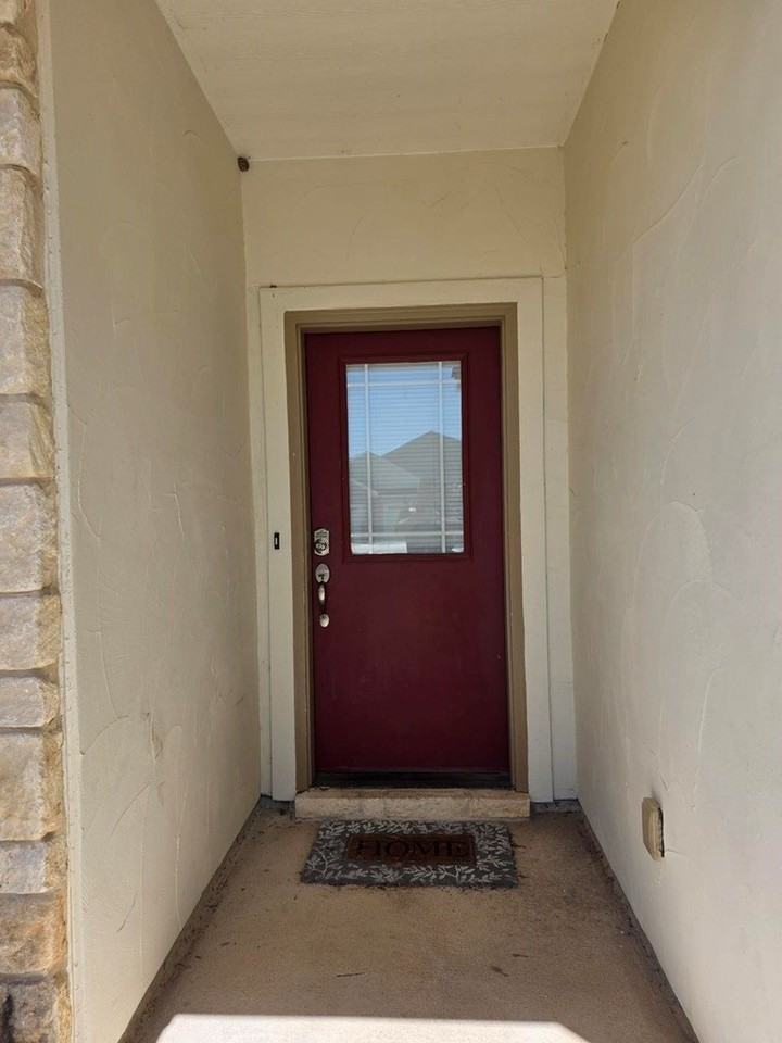 227 Dudley Way - Photo 4 of 26