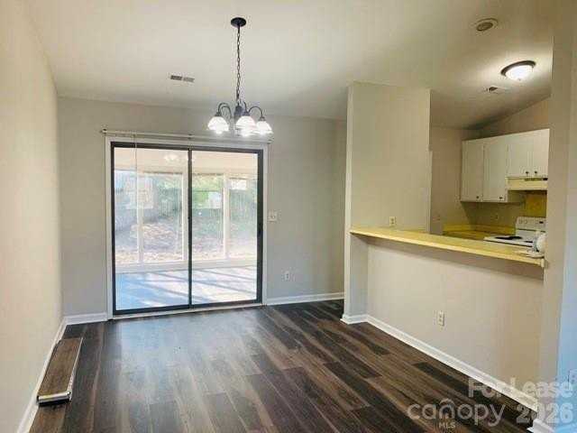 2601 Dion Ave - Photo 3 of 9