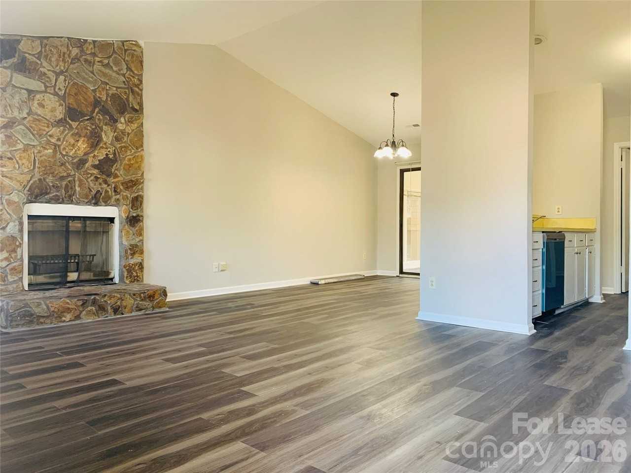 2601 Dion Ave - Photo 4 of 9