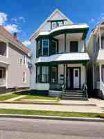 featured image of 407 Victory Ave
