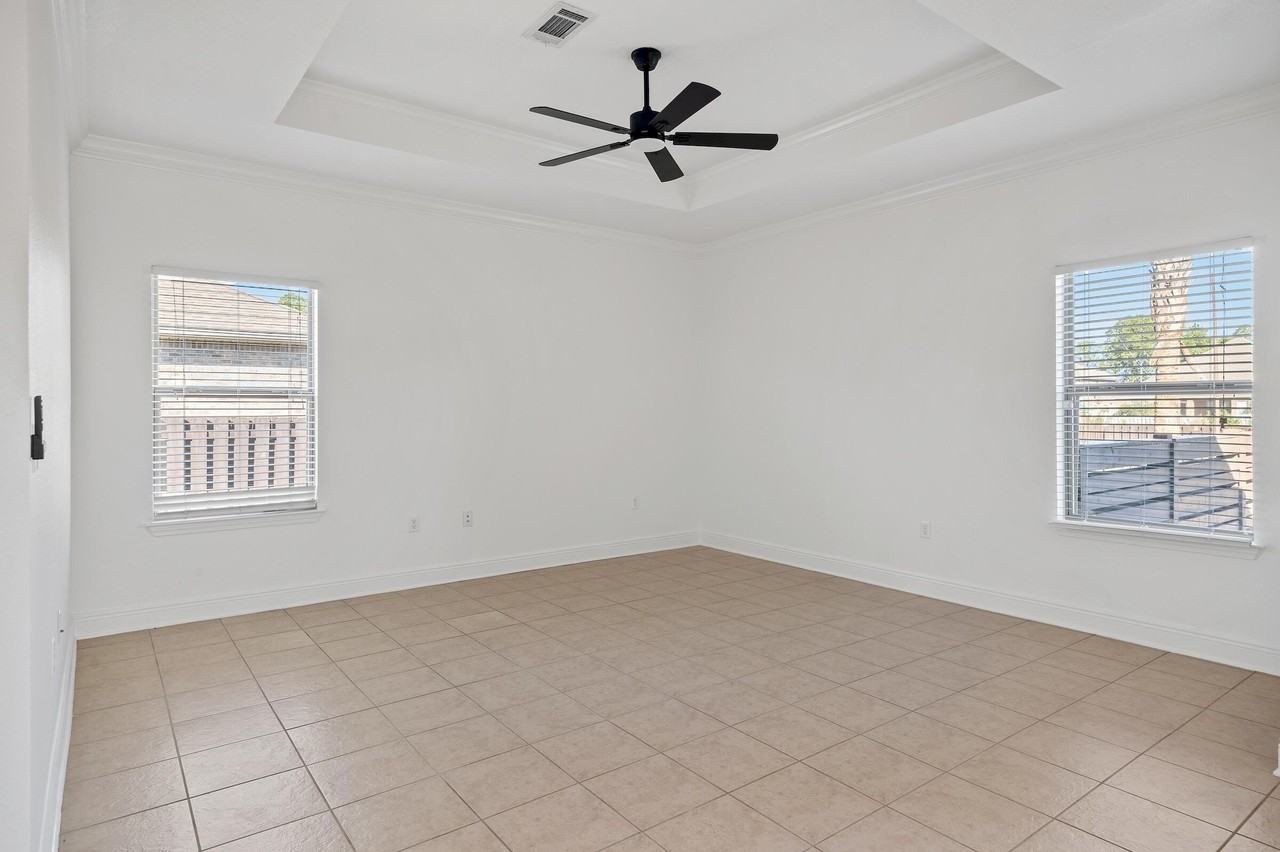 333 Bella Blvd - Photo 3 of 30