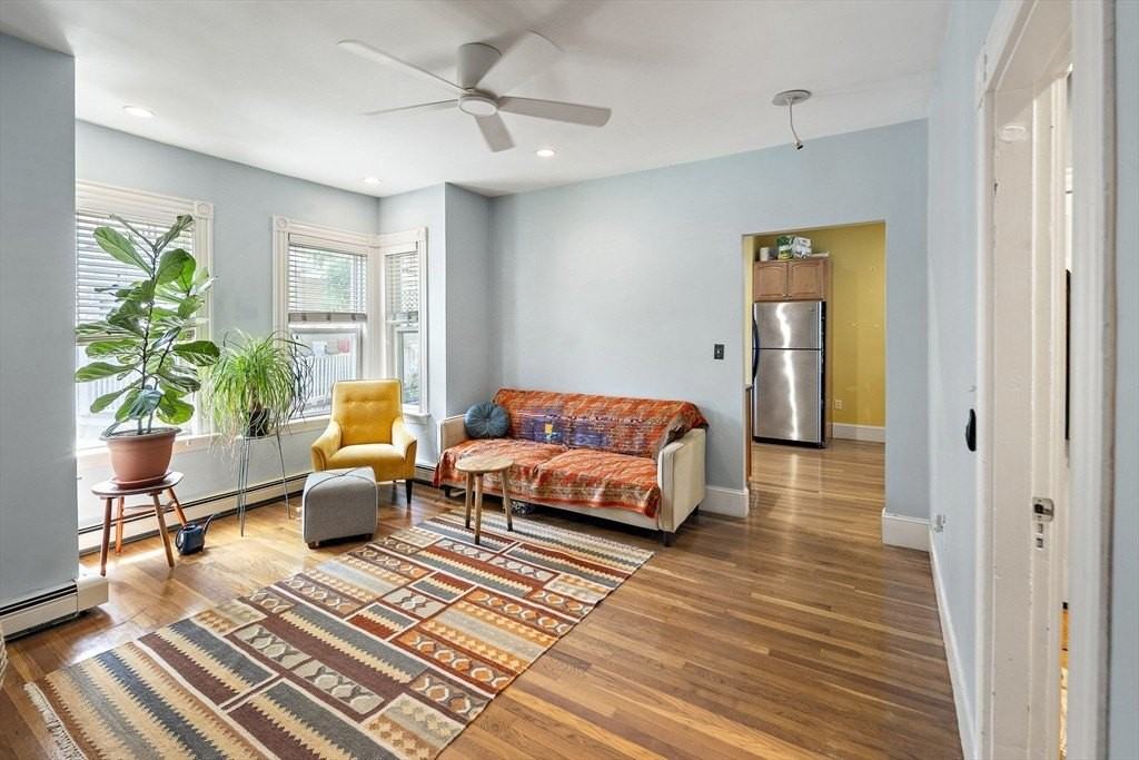 8 Leland St - Photo 4 of 17