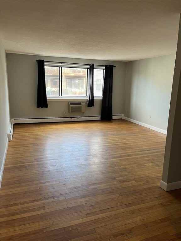39 Linden St - Photo 2 of 13