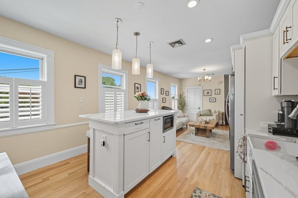 285 Neponset Ave - Photo 7 of 21