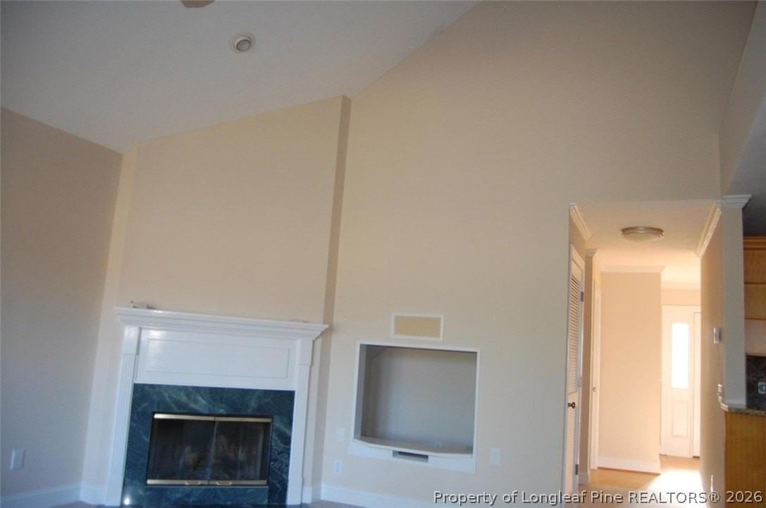 1165 Greenbriar Dr - Photo 3 of 23