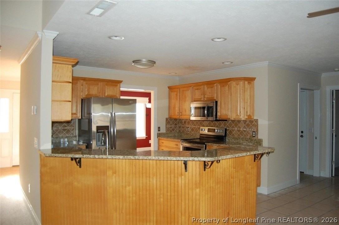 1165 Greenbriar Dr - Photo 4 of 23