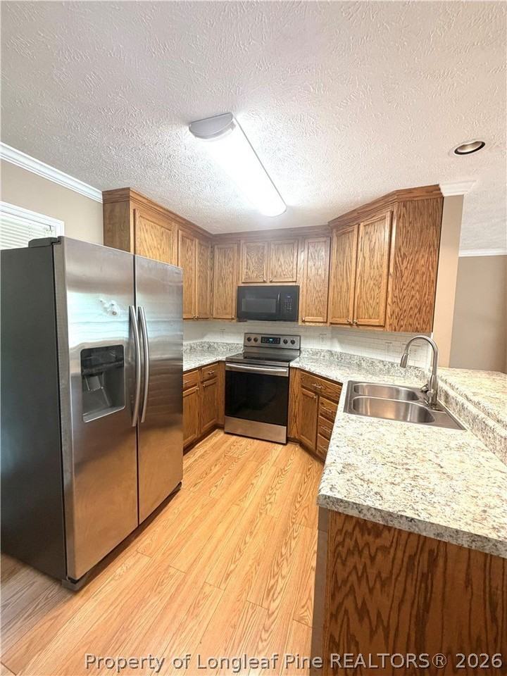 1018 Brisson Rd - Photo 5 of 30