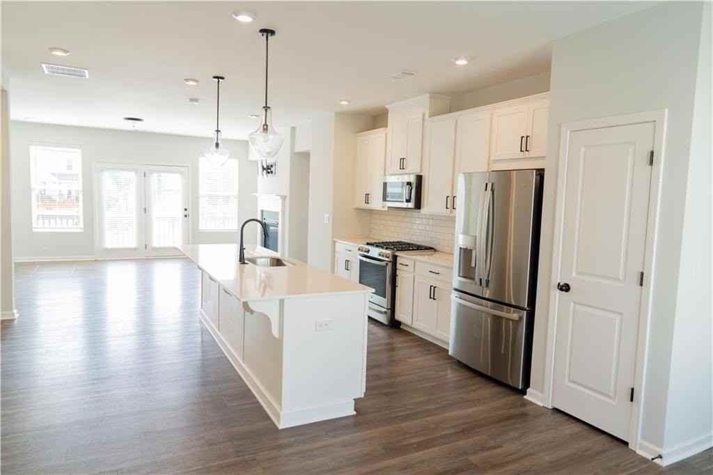 2675 Whistler Way Ne - Photo 5 of 17